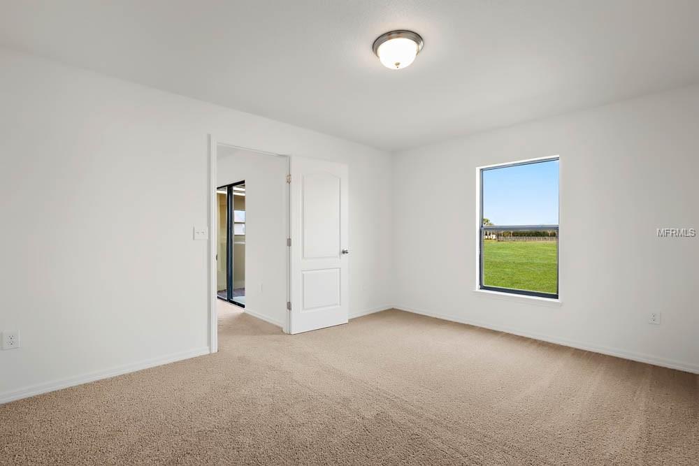 704 CHATHAM WALK DRIVE, RUSKIN, Florida 33570, 3 Bedrooms Bedrooms, 5 Rooms Rooms,2 BathroomsBathrooms,Residential,For sale,CHATHAM WALK,T2928466