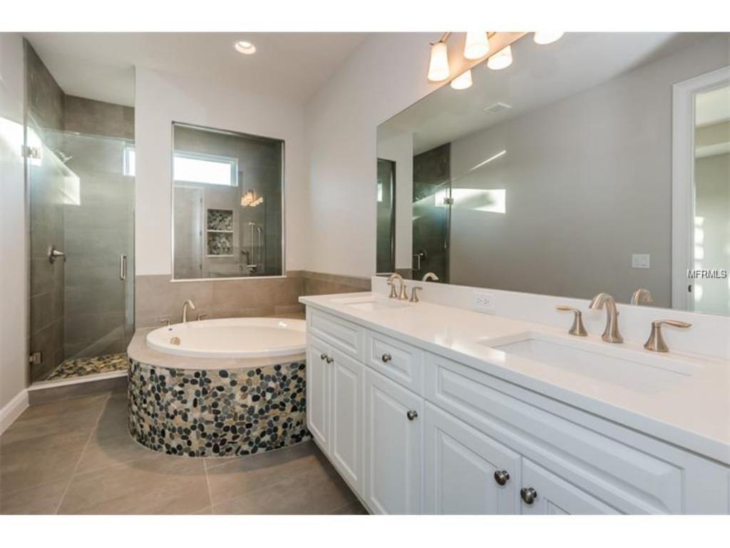 520 DANUBE AVENUE, TAMPA, Florida 33606, 4 Bedrooms Bedrooms, 8 Rooms Rooms,3 BathroomsBathrooms,Residential,For sale,DANUBE,W7631029