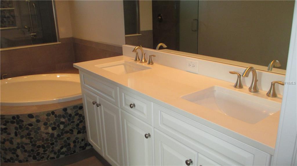 520 DANUBE AVENUE, TAMPA, Florida 33606, 4 Bedrooms Bedrooms, 8 Rooms Rooms,3 BathroomsBathrooms,Residential,For sale,DANUBE,W7631029