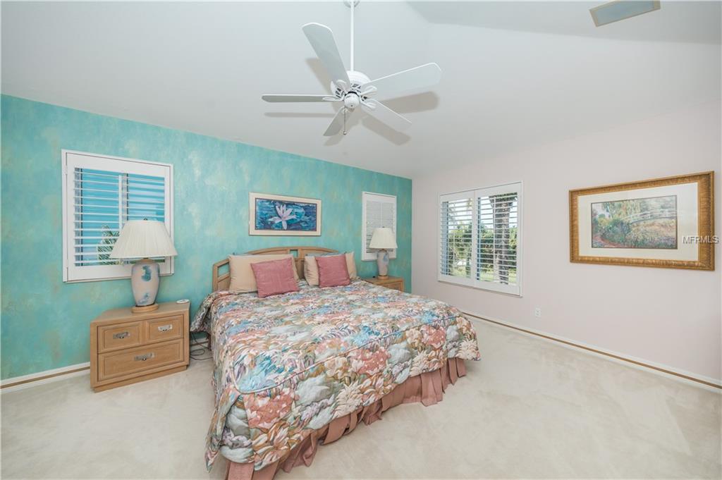 512 BELLE ISLE AVENUE, BELLEAIR BEACH, Florida 33786, 5 Bedrooms Bedrooms, 10 Rooms Rooms,3 BathroomsBathrooms,Residential,For sale,BELLE ISLE,U7837746