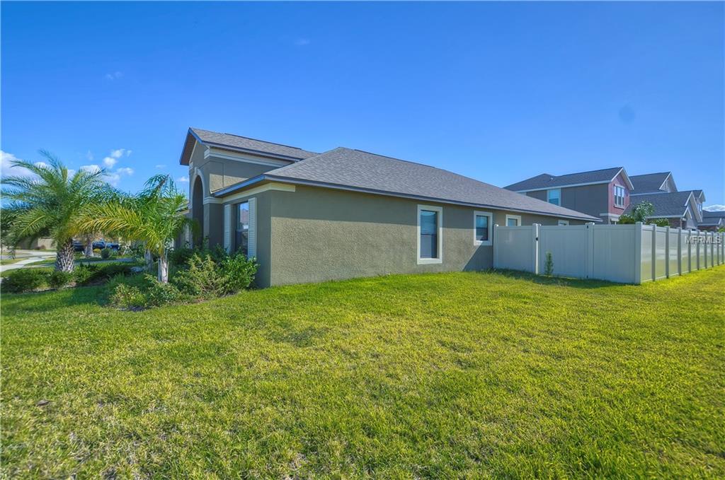 14201 STOCKWELL LANE, RUSKIN, Florida 33573, 3 Bedrooms Bedrooms, 5 Rooms Rooms,2 BathroomsBathrooms,Residential,For sale,STOCKWELL,T2918894