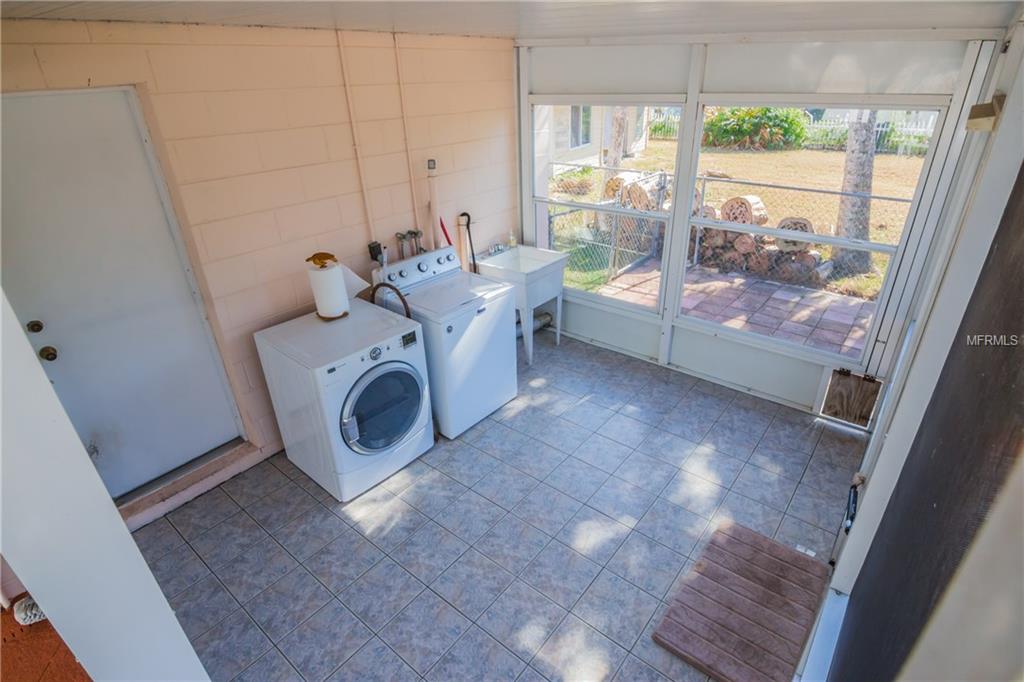 2616 BELMONT AVENUE, NEW SMYRNA BEACH, Florida 32168, 3 Bedrooms Bedrooms, 6 Rooms Rooms,2 BathroomsBathrooms,Residential,For sale,BELMONT,V4722357