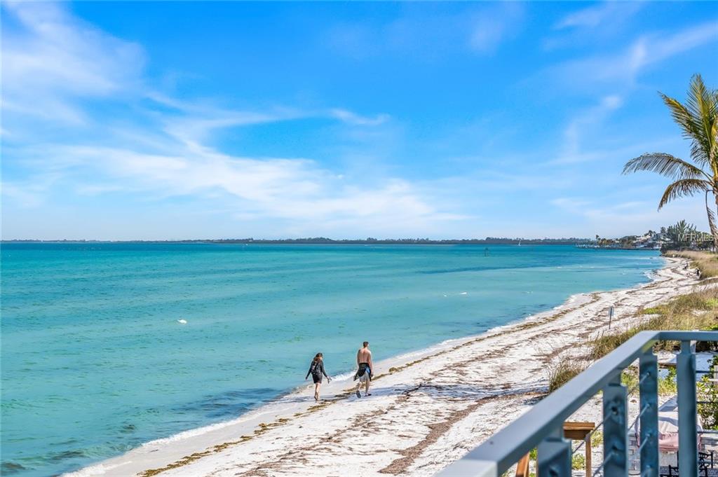 408 S BAY BOULEVARD, ANNA MARIA, Florida 34216, 3 Bedrooms Bedrooms, 7 Rooms Rooms,2 BathroomsBathrooms,Residential,For sale,BAY,A4209235