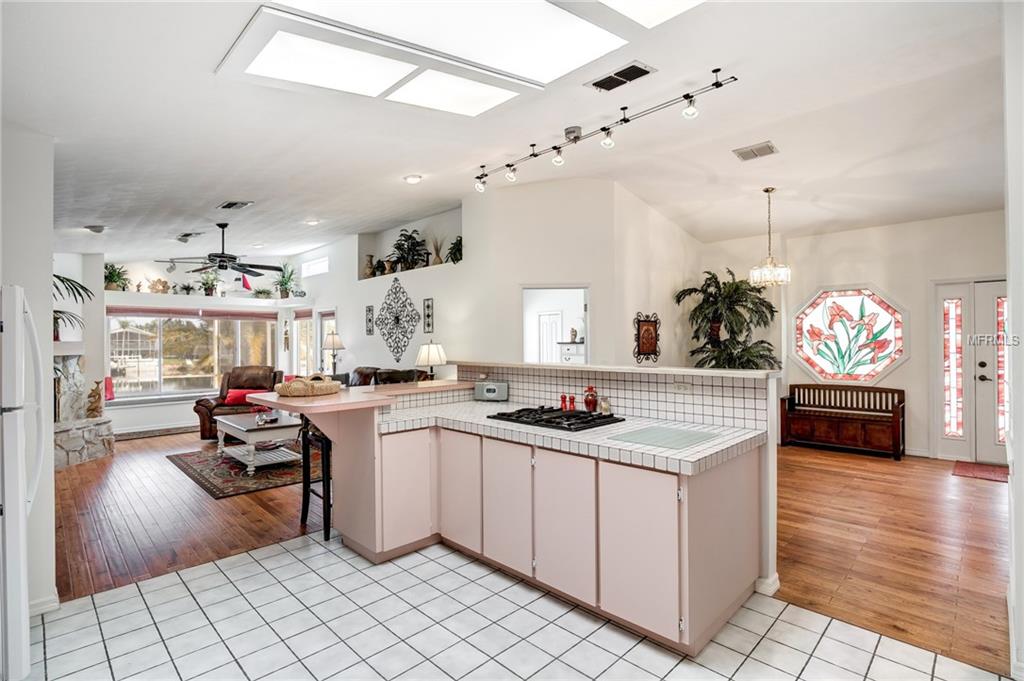 6216 BAYSIDE DRIVE, NEW PORT RICHEY, Florida 34652, 3 Bedrooms Bedrooms, 7 Rooms Rooms,2 BathroomsBathrooms,Residential,For sale,BAYSIDE,W7637680