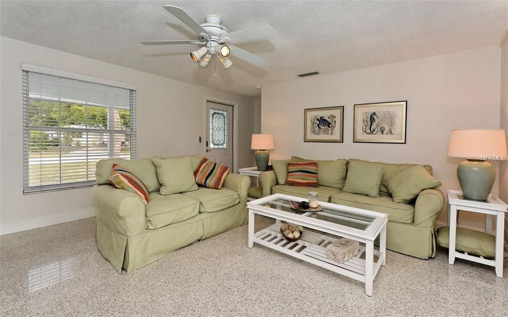 417 VILLAS DRIVE, VENICE, Florida 34285, 2 Bedrooms Bedrooms, 5 Rooms Rooms,2 BathroomsBathrooms,Residential,For sale,VILLAS,A4209657