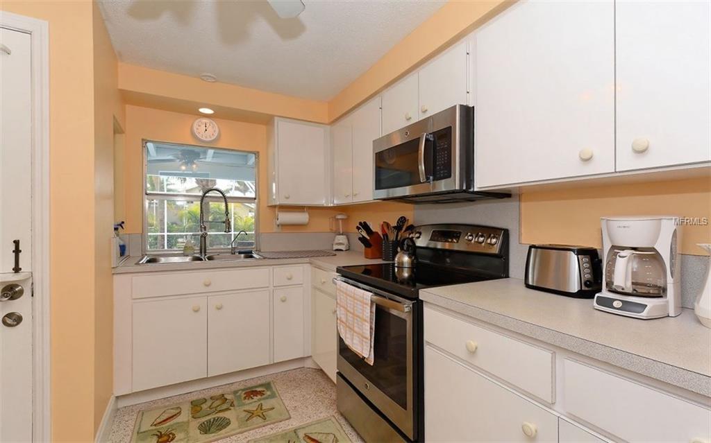 417 VILLAS DRIVE, VENICE, Florida 34285, 2 Bedrooms Bedrooms, 5 Rooms Rooms,2 BathroomsBathrooms,Residential,For sale,VILLAS,A4209657
