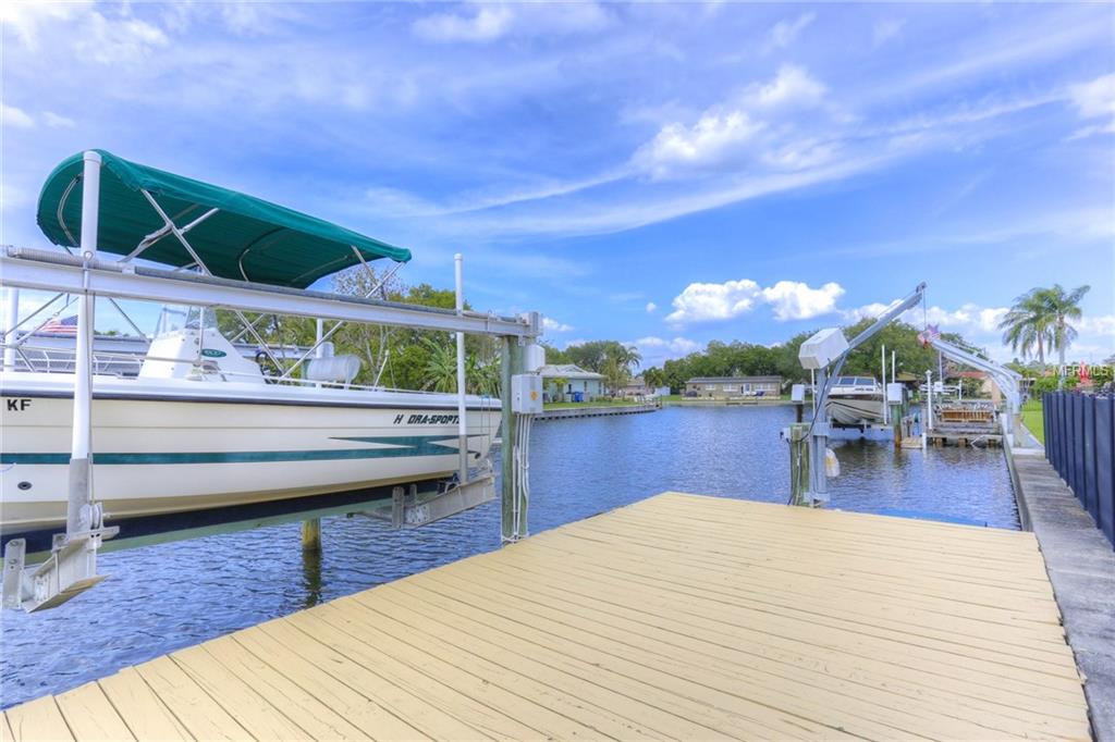 1449 48TH AVENUE NE, ST PETERSBURG, Florida 33703, 3 Bedrooms Bedrooms, 3 Rooms Rooms,2 BathroomsBathrooms,Residential,For sale,48TH,U7847400