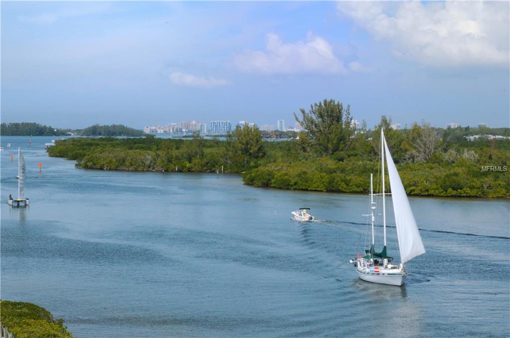 1280 DOLPHIN BAY WAY, SARASOTA, Florida 34242, 3 Bedrooms Bedrooms, 8 Rooms Rooms,3 BathroomsBathrooms,Residential,For sale,DOLPHIN BAY,A4210047