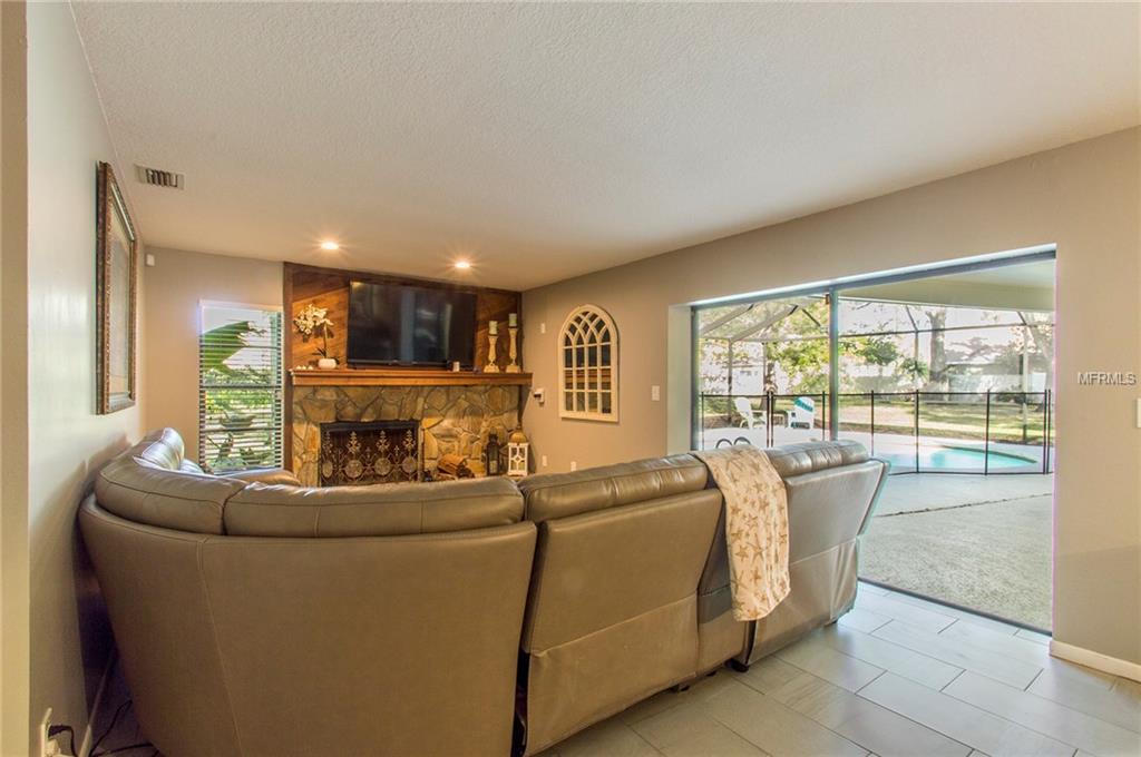 5001 BARROWE PLACE, TAMPA, Florida 33624, 4 Bedrooms Bedrooms, 7 Rooms Rooms,2 BathroomsBathrooms,Residential,For sale,BARROWE,U7842680