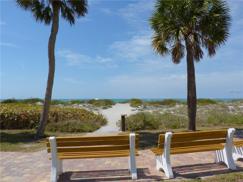 425 SPADARO DRIVE, VENICE, Florida 34285, 3 Bedrooms Bedrooms, 9 Rooms Rooms,2 BathroomsBathrooms,Residential,For sale,SPADARO,N5915786