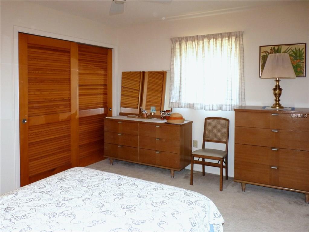 425 SPADARO DRIVE, VENICE, Florida 34285, 3 Bedrooms Bedrooms, 9 Rooms Rooms,2 BathroomsBathrooms,Residential,For sale,SPADARO,N5915786