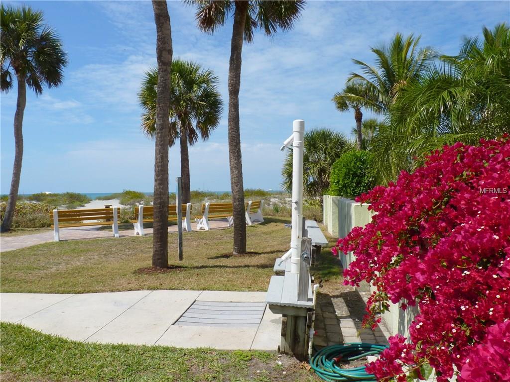 425 SPADARO DRIVE, VENICE, Florida 34285, 3 Bedrooms Bedrooms, 9 Rooms Rooms,2 BathroomsBathrooms,Residential,For sale,SPADARO,N5915786