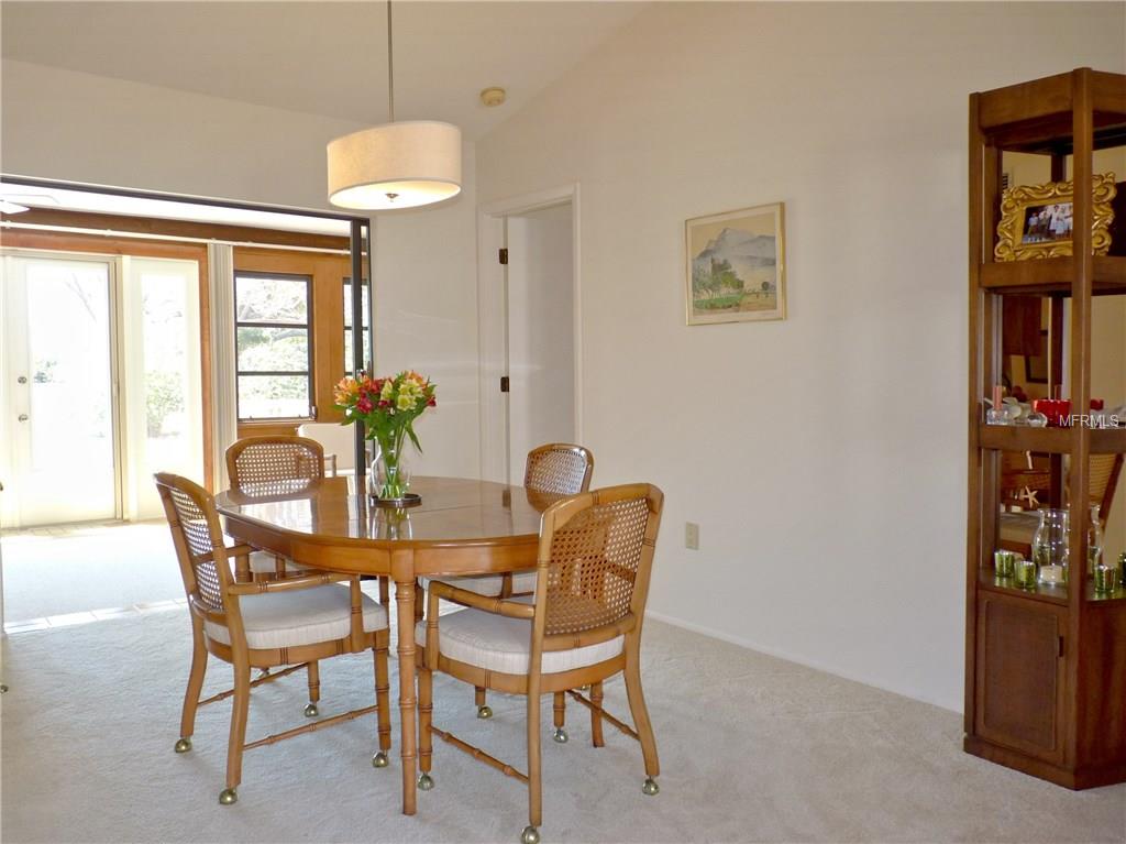 425 SPADARO DRIVE, VENICE, Florida 34285, 3 Bedrooms Bedrooms, 9 Rooms Rooms,2 BathroomsBathrooms,Residential,For sale,SPADARO,N5915786