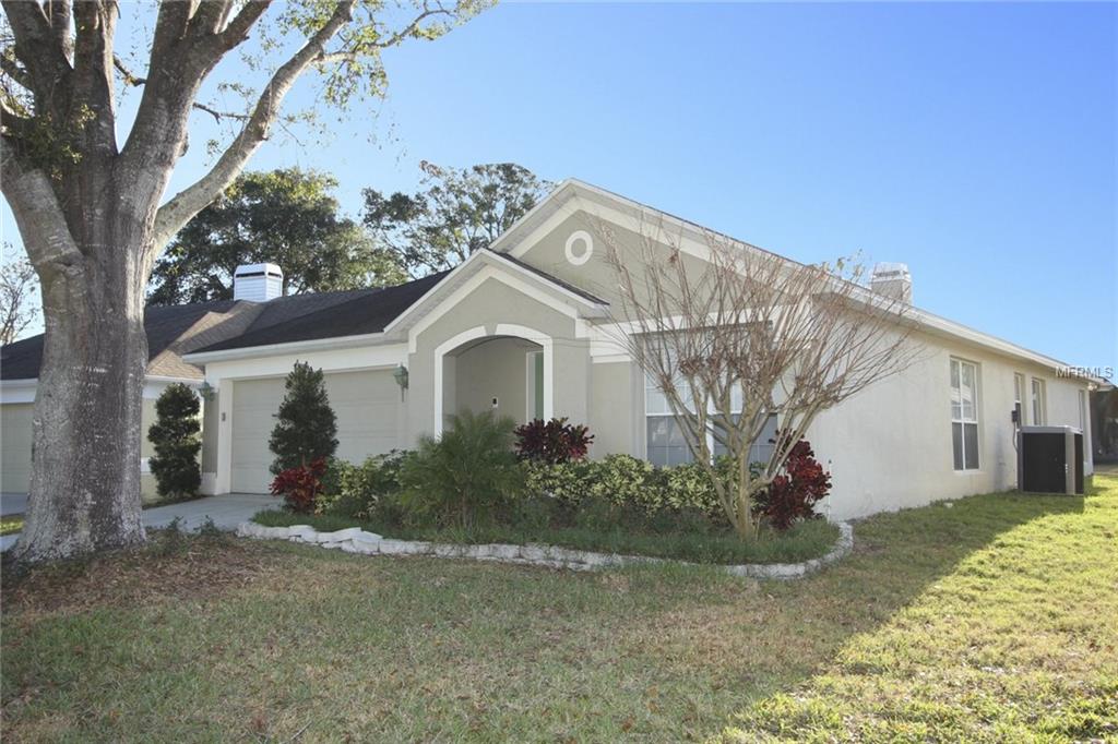 203 HAZELWOOD COURT, WINTER SPRINGS, Florida 32708, 4 Bedrooms Bedrooms, 8 Rooms Rooms,2 BathroomsBathrooms,Residential,For sale,HAZELWOOD,O5556284