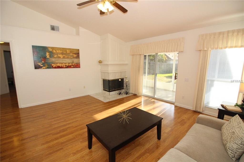 203 HAZELWOOD COURT, WINTER SPRINGS, Florida 32708, 4 Bedrooms Bedrooms, 8 Rooms Rooms,2 BathroomsBathrooms,Residential,For sale,HAZELWOOD,O5556284