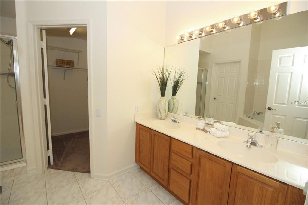 203 HAZELWOOD COURT, WINTER SPRINGS, Florida 32708, 4 Bedrooms Bedrooms, 8 Rooms Rooms,2 BathroomsBathrooms,Residential,For sale,HAZELWOOD,O5556284