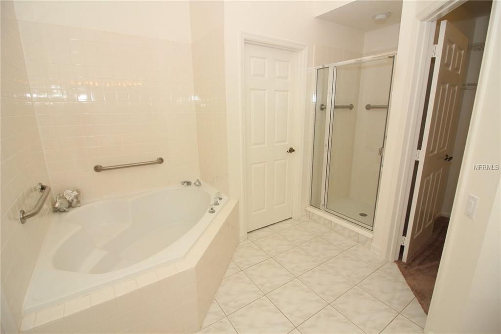 203 HAZELWOOD COURT, WINTER SPRINGS, Florida 32708, 4 Bedrooms Bedrooms, 8 Rooms Rooms,2 BathroomsBathrooms,Residential,For sale,HAZELWOOD,O5556284