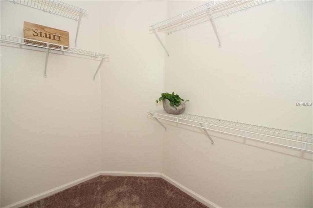 203 HAZELWOOD COURT, WINTER SPRINGS, Florida 32708, 4 Bedrooms Bedrooms, 8 Rooms Rooms,2 BathroomsBathrooms,Residential,For sale,HAZELWOOD,O5556284