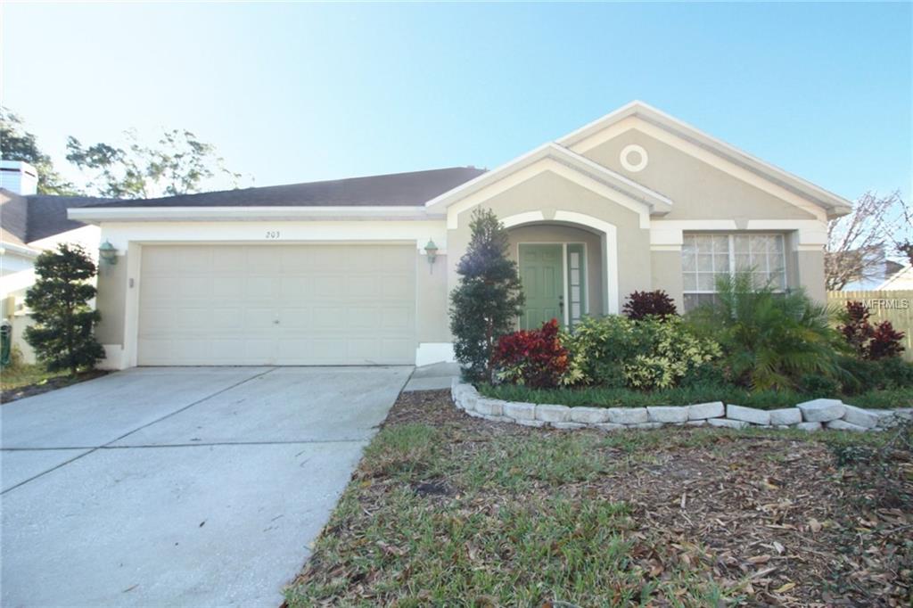 203 HAZELWOOD COURT, WINTER SPRINGS, Florida 32708, 4 Bedrooms Bedrooms, 8 Rooms Rooms,2 BathroomsBathrooms,Residential,For sale,HAZELWOOD,O5556284