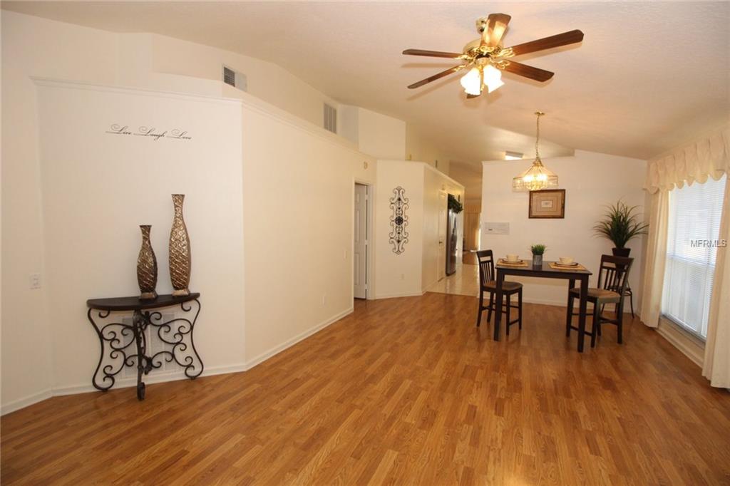 203 HAZELWOOD COURT, WINTER SPRINGS, Florida 32708, 4 Bedrooms Bedrooms, 8 Rooms Rooms,2 BathroomsBathrooms,Residential,For sale,HAZELWOOD,O5556284