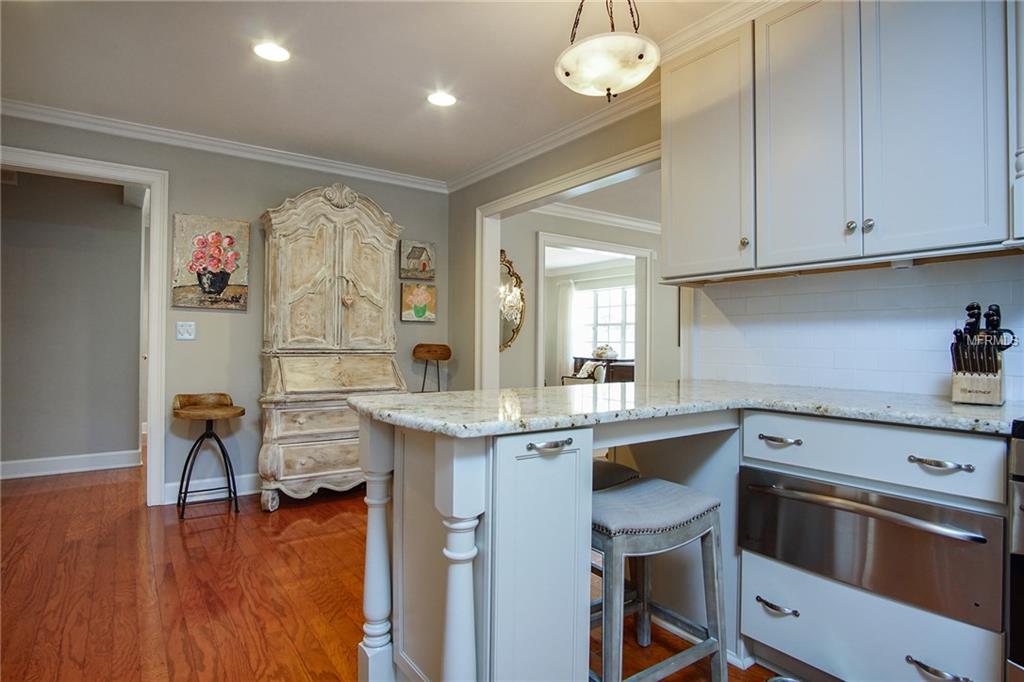 3602 W MULLEN AVENUE, TAMPA, Florida 33609, 4 Bedrooms Bedrooms, 10 Rooms Rooms,4 BathroomsBathrooms,Residential,For sale,MULLEN,T2926209