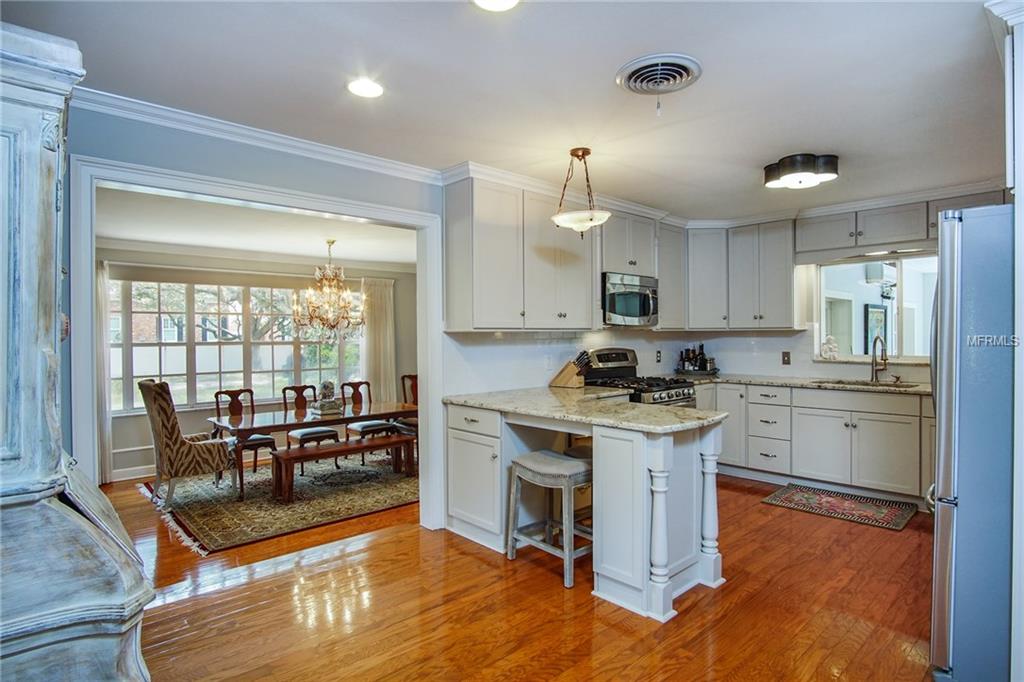 3602 W MULLEN AVENUE, TAMPA, Florida 33609, 4 Bedrooms Bedrooms, 10 Rooms Rooms,4 BathroomsBathrooms,Residential,For sale,MULLEN,T2926209