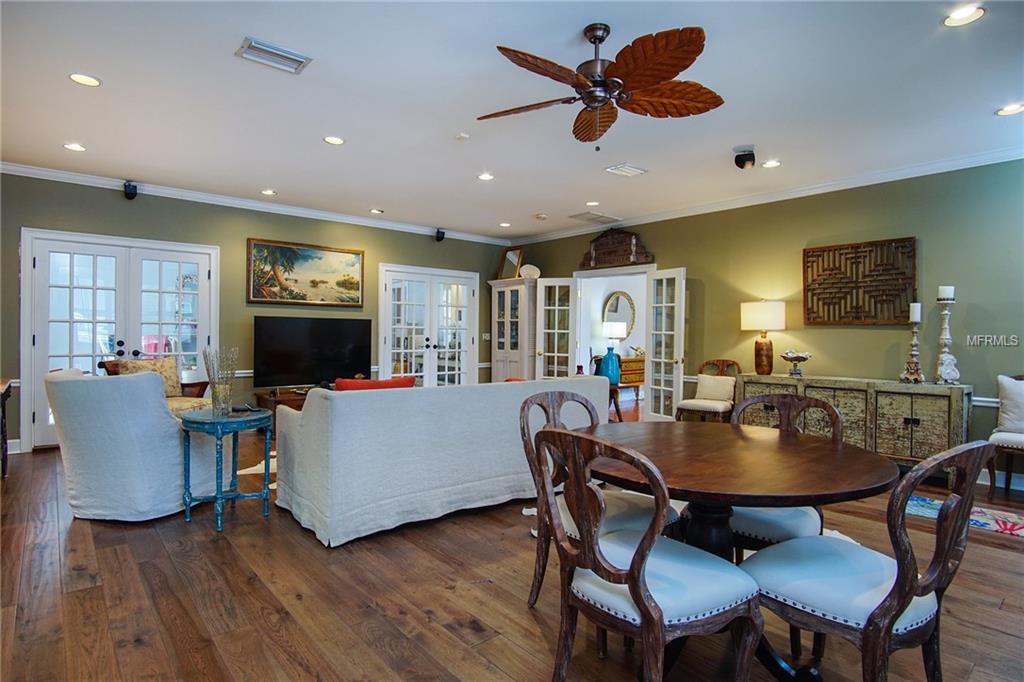 3602 W MULLEN AVENUE, TAMPA, Florida 33609, 4 Bedrooms Bedrooms, 10 Rooms Rooms,4 BathroomsBathrooms,Residential,For sale,MULLEN,T2926209