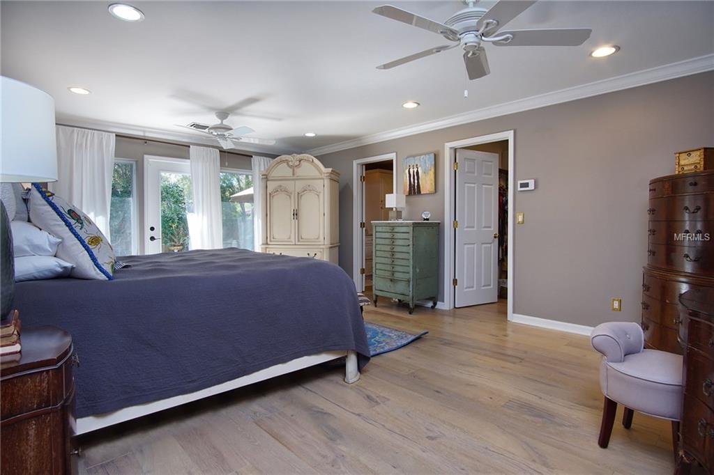 3602 W MULLEN AVENUE, TAMPA, Florida 33609, 4 Bedrooms Bedrooms, 10 Rooms Rooms,4 BathroomsBathrooms,Residential,For sale,MULLEN,T2926209