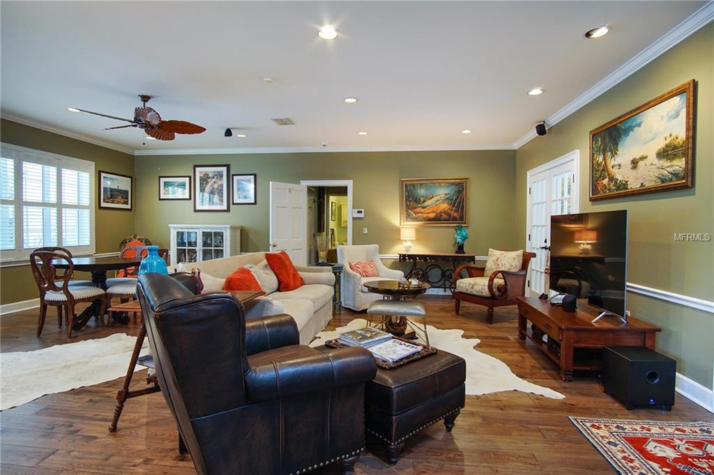 3602 W MULLEN AVENUE, TAMPA, Florida 33609, 4 Bedrooms Bedrooms, 10 Rooms Rooms,4 BathroomsBathrooms,Residential,For sale,MULLEN,T2926209