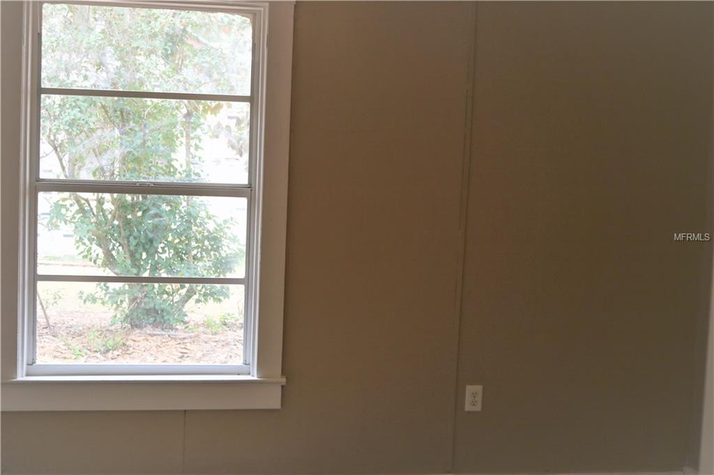 831 OAK STREET, LAKE WALES, Florida 33859, 3 Bedrooms Bedrooms, 6 Rooms Rooms,2 BathroomsBathrooms,Residential,For sale,OAK,O5560594