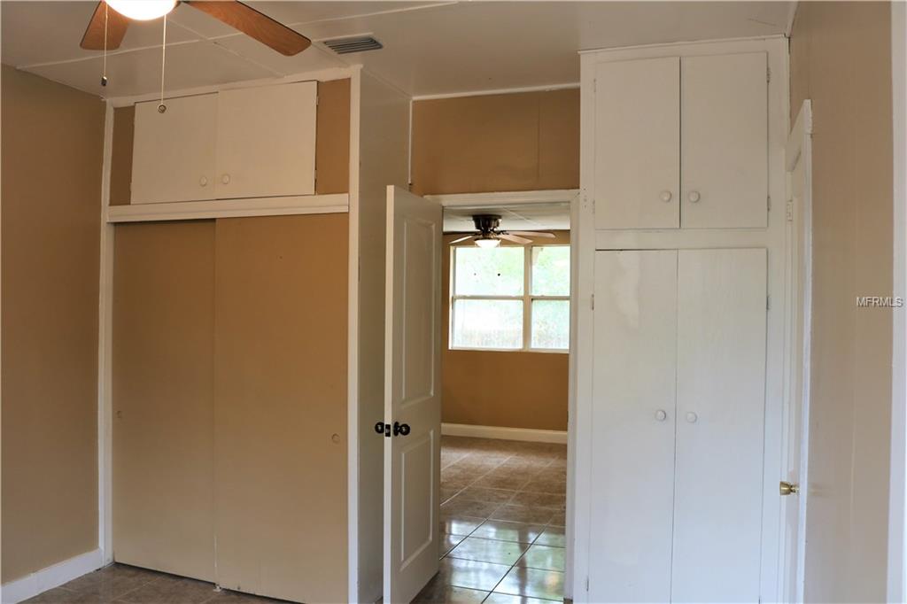 831 OAK STREET, LAKE WALES, Florida 33859, 3 Bedrooms Bedrooms, 6 Rooms Rooms,2 BathroomsBathrooms,Residential,For sale,OAK,O5560594