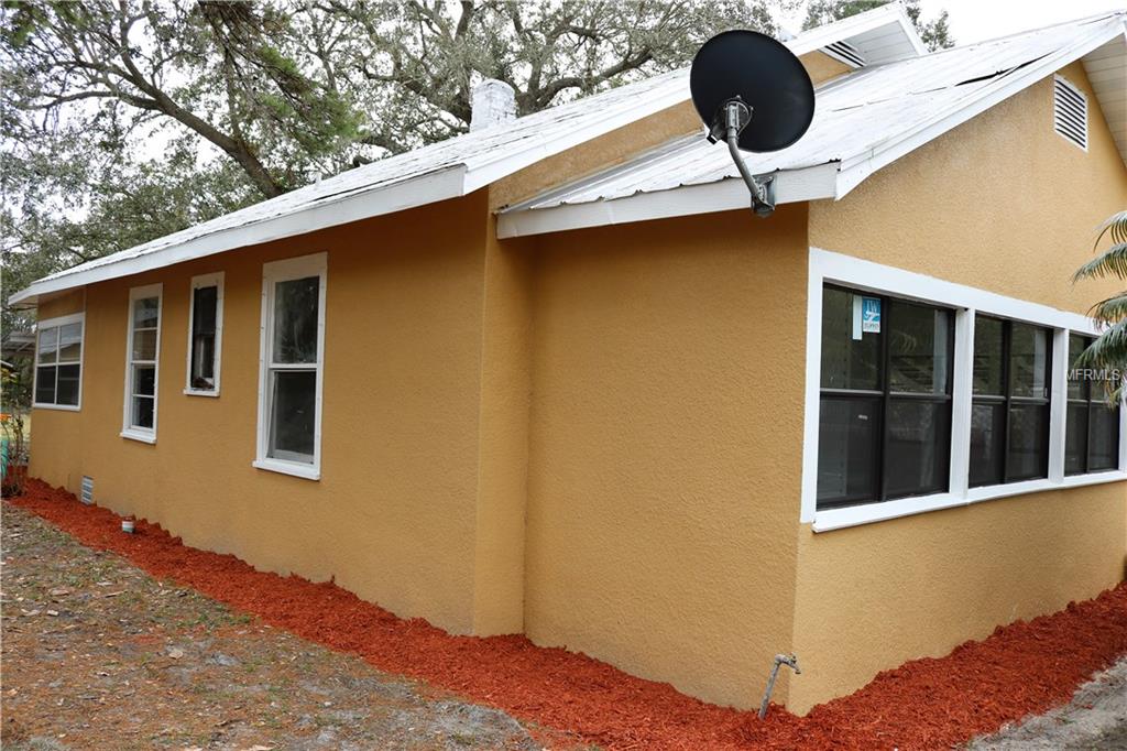 831 OAK STREET, LAKE WALES, Florida 33859, 3 Bedrooms Bedrooms, 6 Rooms Rooms,2 BathroomsBathrooms,Residential,For sale,OAK,O5560594