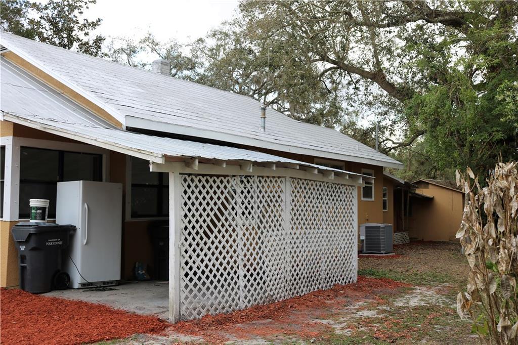 831 OAK STREET, LAKE WALES, Florida 33859, 3 Bedrooms Bedrooms, 6 Rooms Rooms,2 BathroomsBathrooms,Residential,For sale,OAK,O5560594