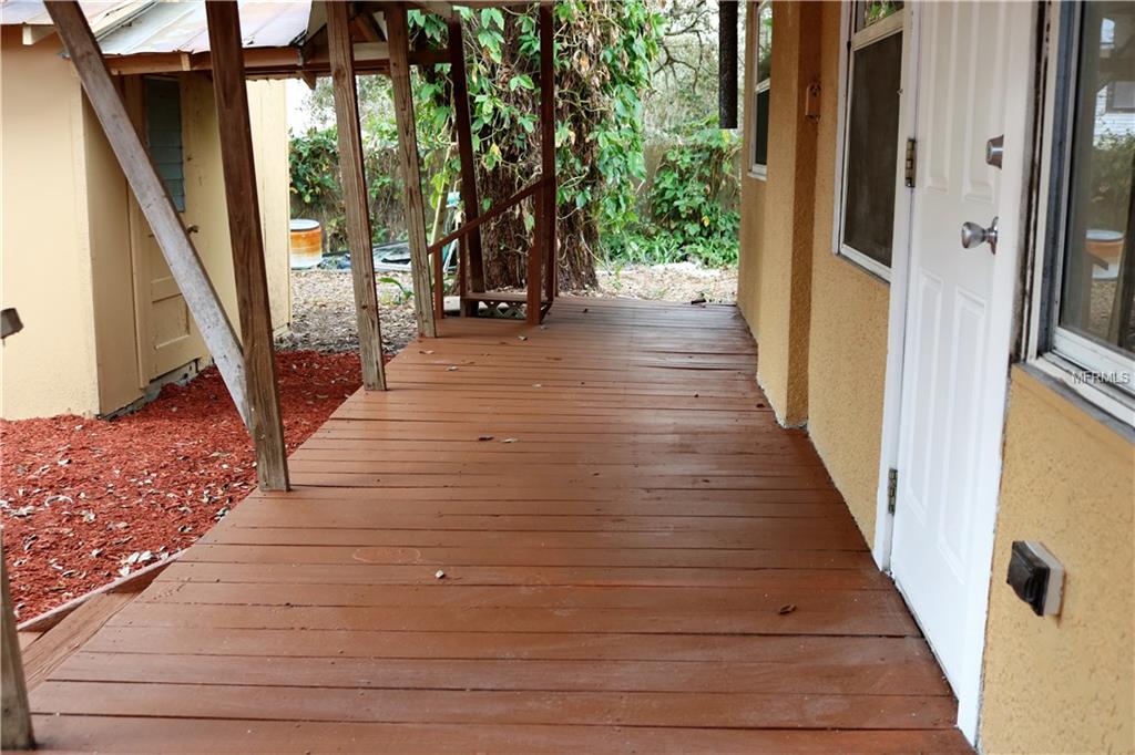 831 OAK STREET, LAKE WALES, Florida 33859, 3 Bedrooms Bedrooms, 6 Rooms Rooms,2 BathroomsBathrooms,Residential,For sale,OAK,O5560594