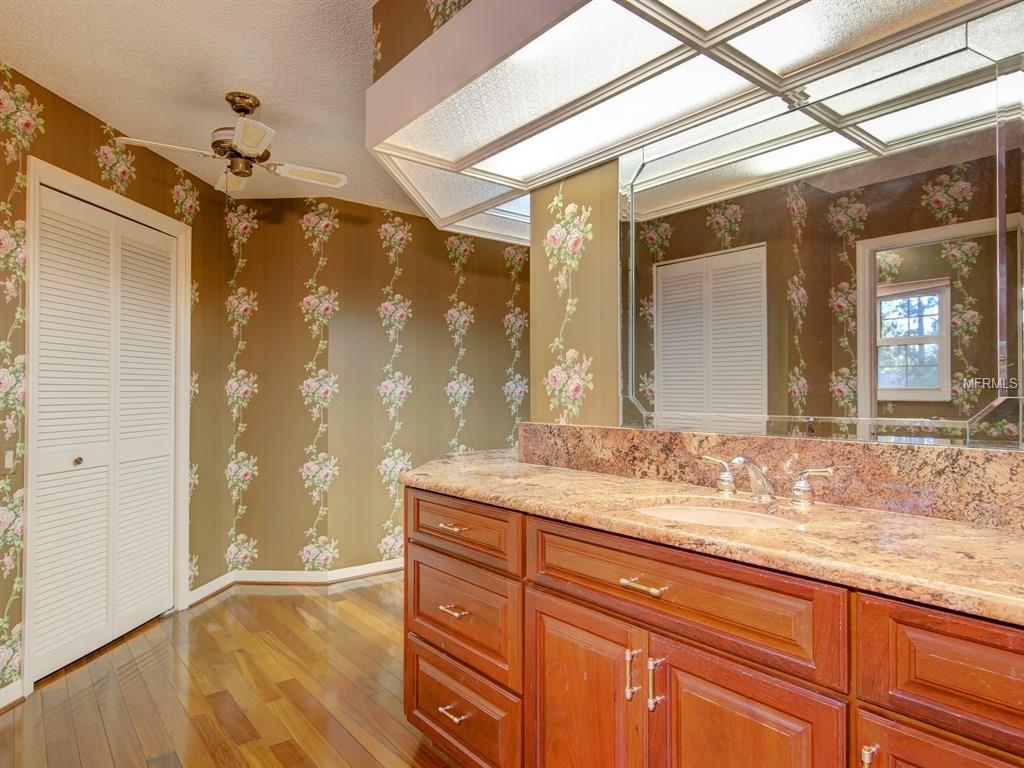 50 WOODGLEN COURT, OLDSMAR, Florida 34677, 4 Bedrooms Bedrooms, 8 Rooms Rooms,4 BathroomsBathrooms,Residential,For sale,WOODGLEN,U7802982