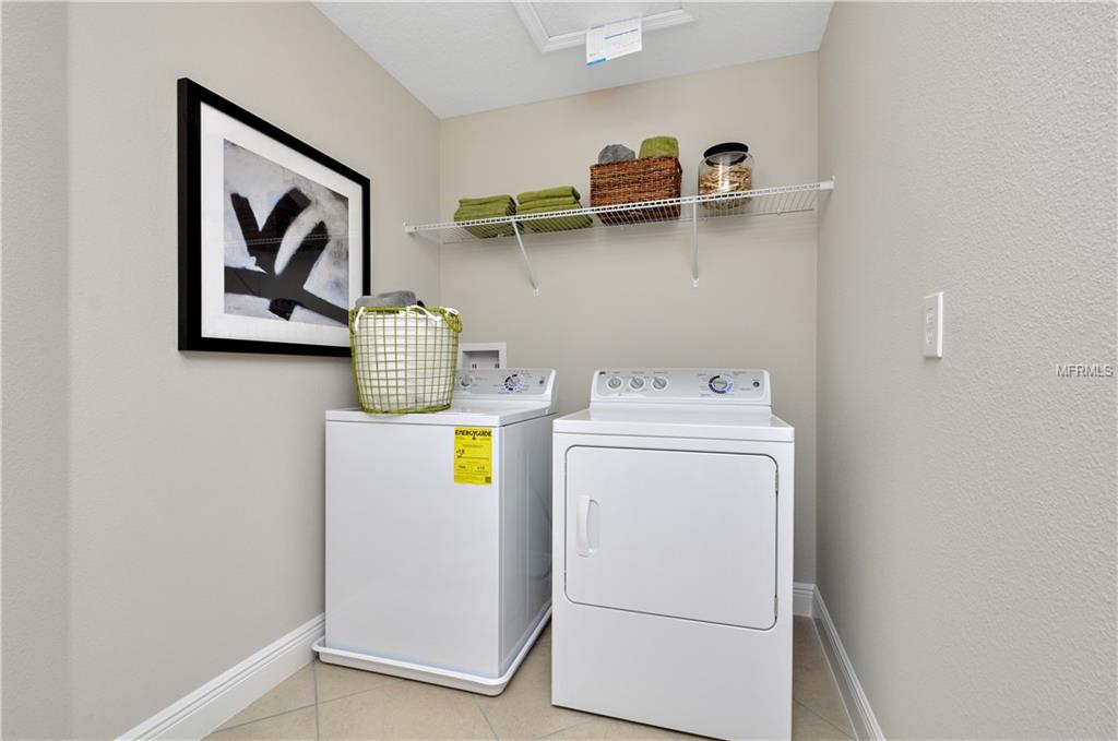 1402 CHELSEA MANOR CIRCLE, DELAND, Florida 32724, 4 Bedrooms Bedrooms, 10 Rooms Rooms,2 BathroomsBathrooms,Residential,For sale,CHELSEA MANOR,W7631038