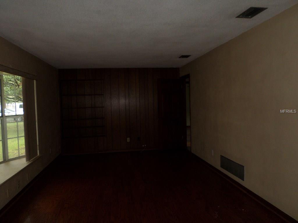 1170 E FOWLER DRIVE, DELTONA, Florida 32725, 3 Bedrooms Bedrooms, 4 Rooms Rooms,2 BathroomsBathrooms,Residential,For sale,FOWLER,V4721166