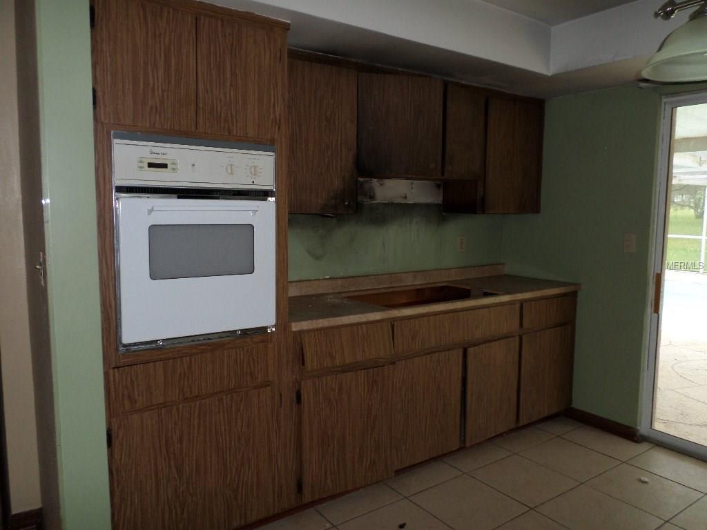 1170 E FOWLER DRIVE, DELTONA, Florida 32725, 3 Bedrooms Bedrooms, 4 Rooms Rooms,2 BathroomsBathrooms,Residential,For sale,FOWLER,V4721166