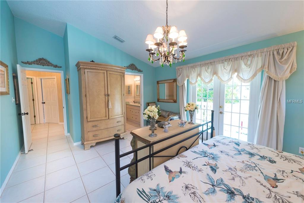17714 1ST STREET E, REDINGTON SHORES, Florida 33708, 3 Bedrooms Bedrooms, 5 Rooms Rooms,2 BathroomsBathrooms,Residential,For sale,1ST,U7839410