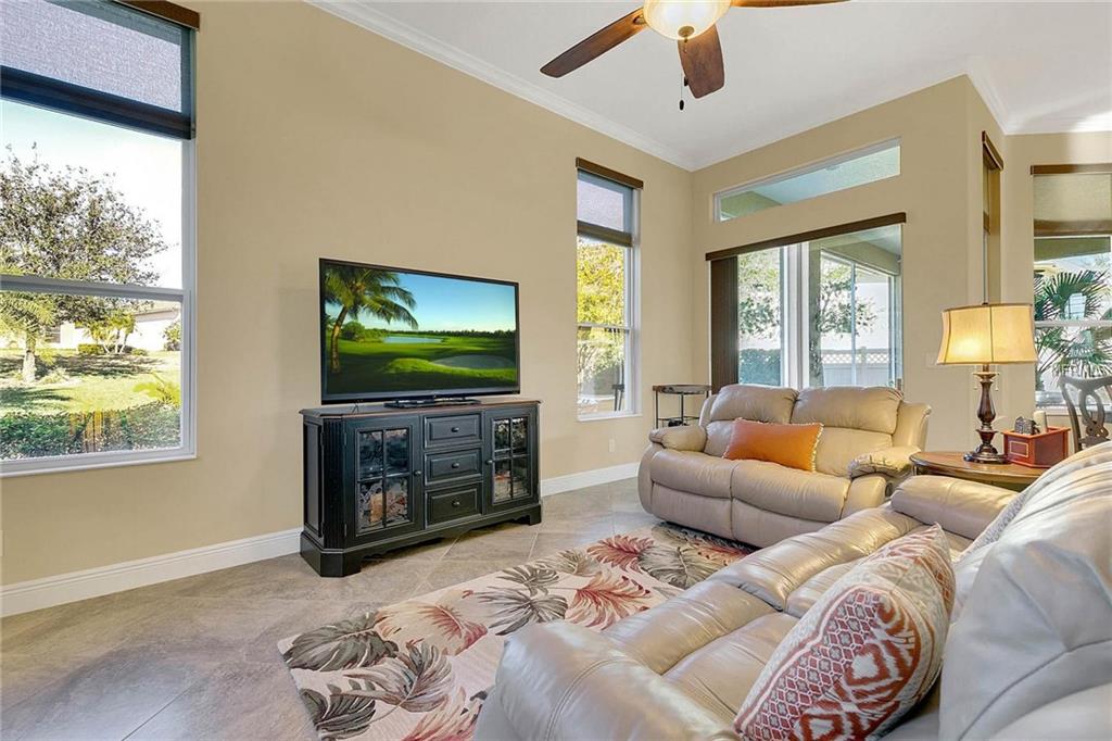 27213 JADE ISLE COURT, LEESBURG, Florida 34748, 3 Bedrooms Bedrooms, 10 Rooms Rooms,2 BathroomsBathrooms,Residential,For sale,JADE ISLE,G4851809