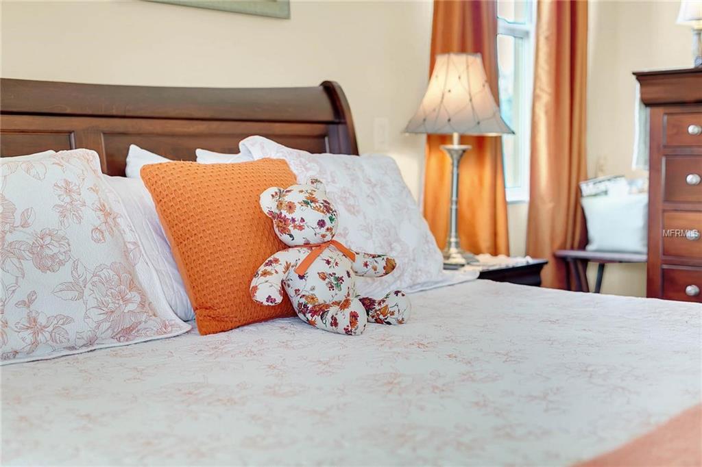 27213 JADE ISLE COURT, LEESBURG, Florida 34748, 3 Bedrooms Bedrooms, 10 Rooms Rooms,2 BathroomsBathrooms,Residential,For sale,JADE ISLE,G4851809