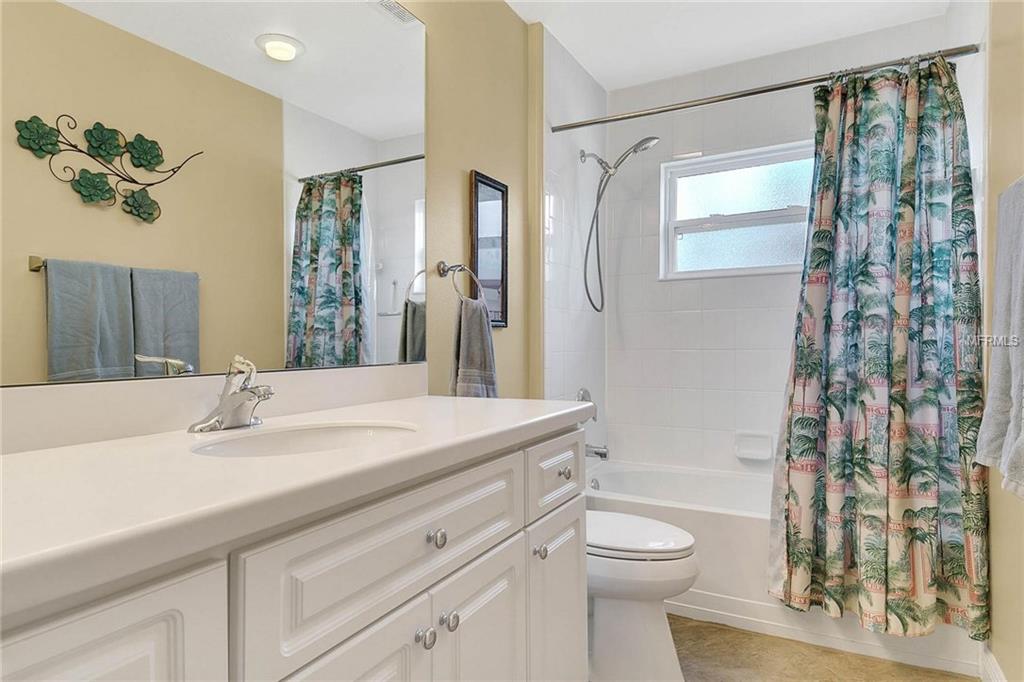 27213 JADE ISLE COURT, LEESBURG, Florida 34748, 3 Bedrooms Bedrooms, 10 Rooms Rooms,2 BathroomsBathrooms,Residential,For sale,JADE ISLE,G4851809