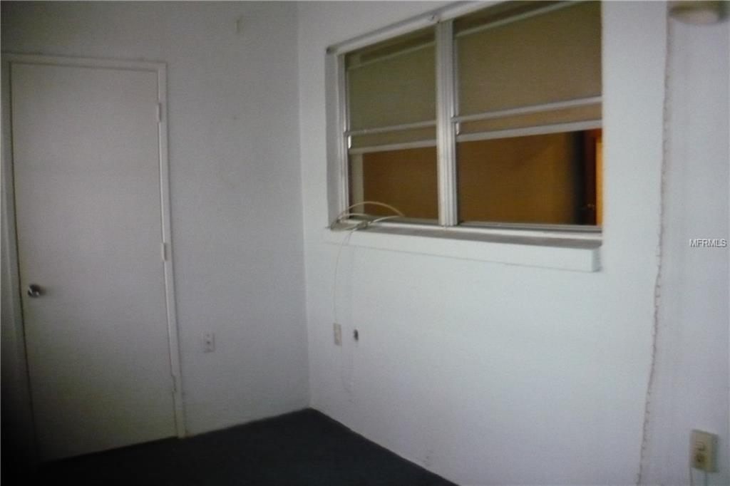 5915 18TH STREET N, ST PETERSBURG, Florida 33714, 1 Bedroom Bedrooms, 5 Rooms Rooms,1 BathroomBathrooms,Residential,For sale,18TH,U7846765