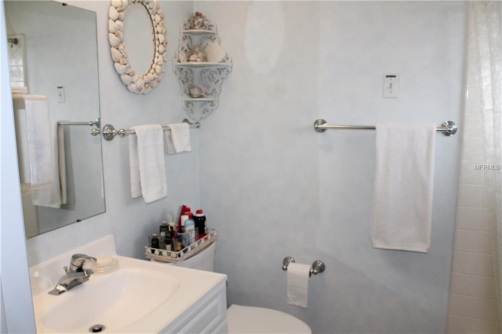 1620 VINCENNES DRIVE, SUN CITY CENTER, Florida 33573, 2 Bedrooms Bedrooms, 5 Rooms Rooms,2 BathroomsBathrooms,Residential,For sale,VINCENNES,T2928064