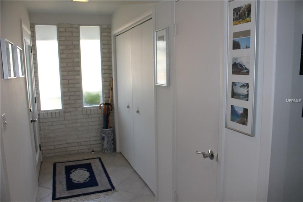 1620 VINCENNES DRIVE, SUN CITY CENTER, Florida 33573, 2 Bedrooms Bedrooms, 5 Rooms Rooms,2 BathroomsBathrooms,Residential,For sale,VINCENNES,T2928064