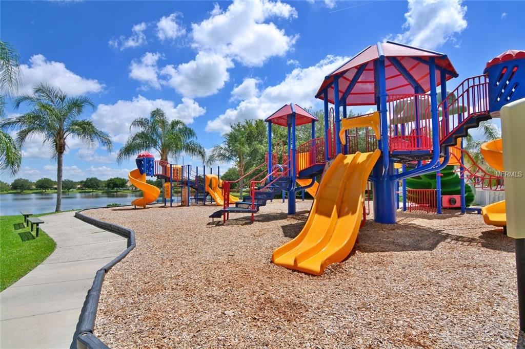 12817 BALSAM TERRACE, BRADENTON, Florida 34212, 4 Bedrooms Bedrooms, 6 Rooms Rooms,2 BathroomsBathrooms,Residential,For sale,BALSAM,A4200937