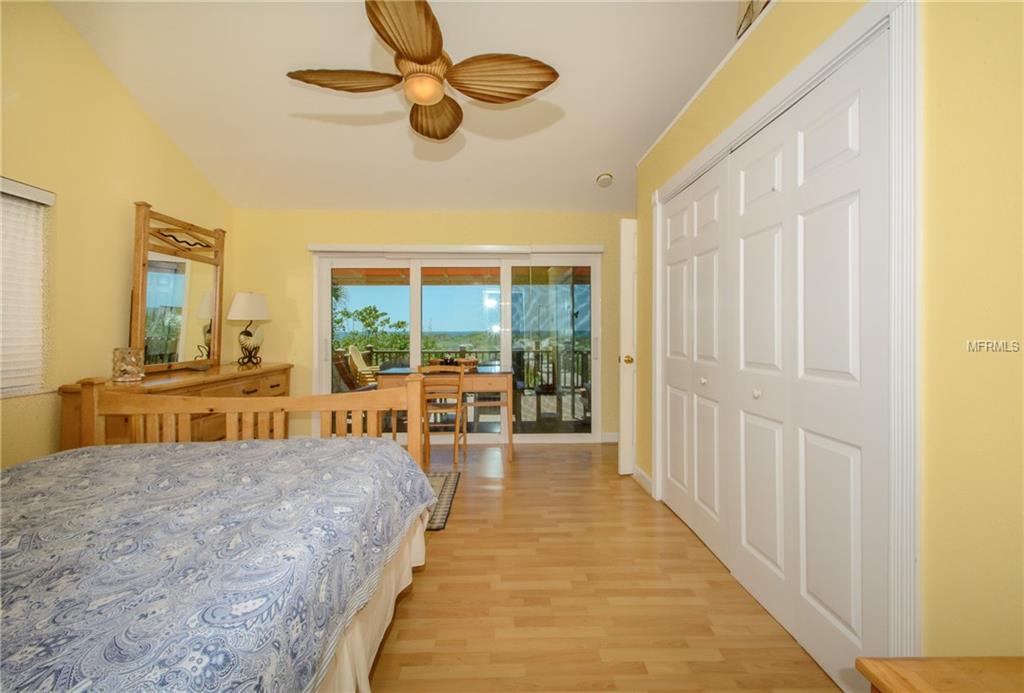 812 BEACH TRAIL INDIAN ROCKS BEACH, Florida 33785, 2 Bedrooms Bedrooms, 5 Rooms Rooms,2 BathroomsBathrooms,Residential,For sale,BEACH,U7840639