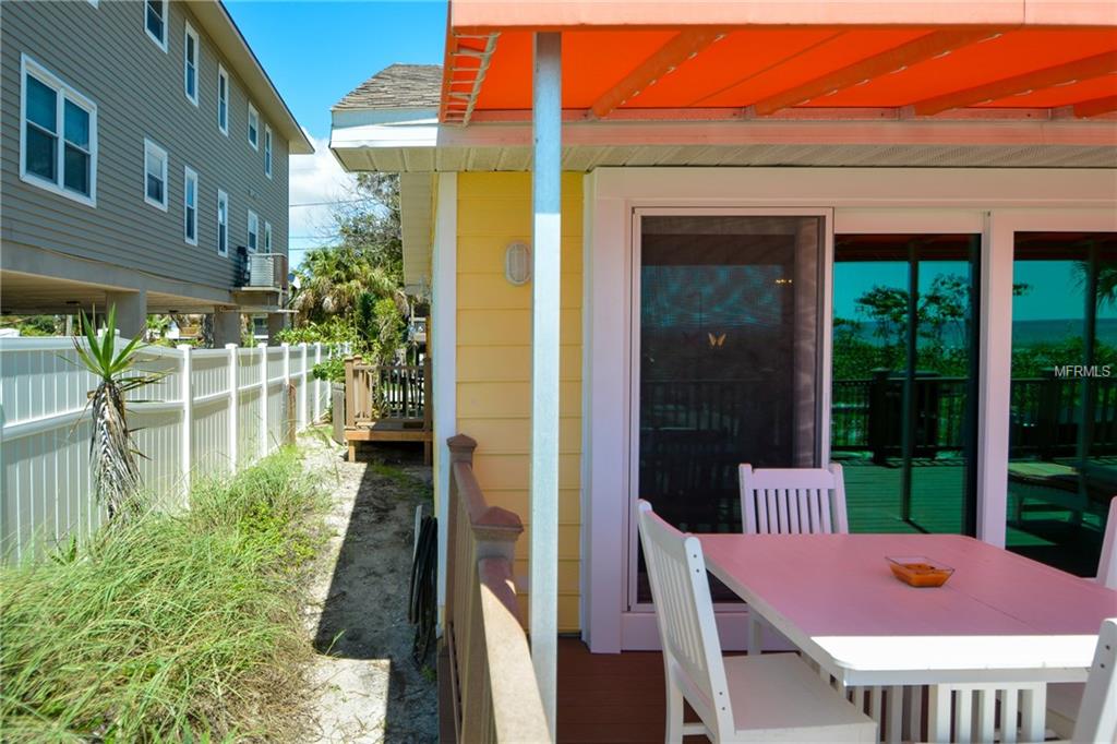 812 BEACH TRAIL INDIAN ROCKS BEACH, Florida 33785, 2 Bedrooms Bedrooms, 5 Rooms Rooms,2 BathroomsBathrooms,Residential,For sale,BEACH,U7840639