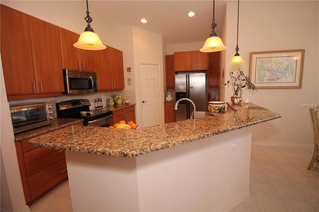 6607 38TH STREET E, SARASOTA, Florida 34243, 3 Bedrooms Bedrooms, 8 Rooms Rooms,2 BathroomsBathrooms,Residential,For sale,38TH,A4205540