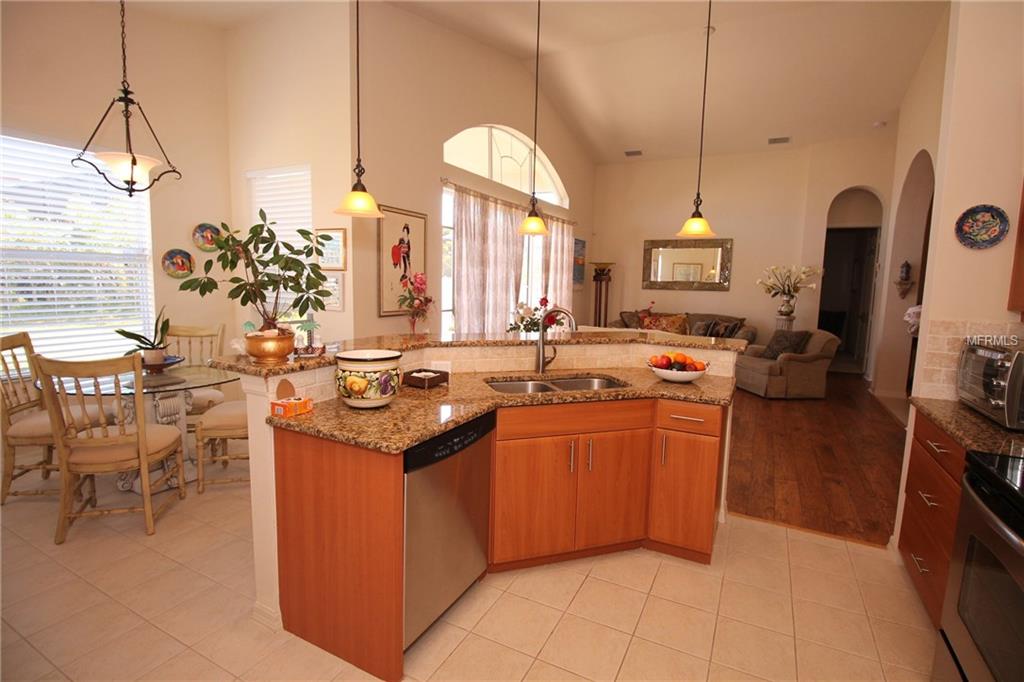 6607 38TH STREET E, SARASOTA, Florida 34243, 3 Bedrooms Bedrooms, 8 Rooms Rooms,2 BathroomsBathrooms,Residential,For sale,38TH,A4205540